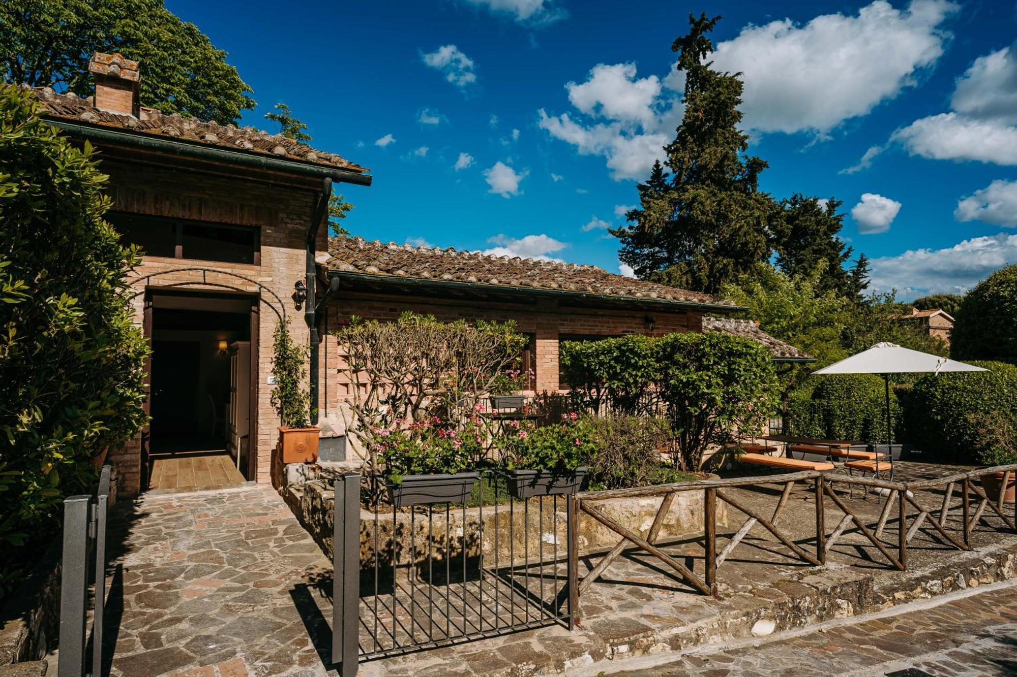 Гостевой дом Borgo Il Poggiaccio Residenza D'Epoca Совичилле Экстерьер фото