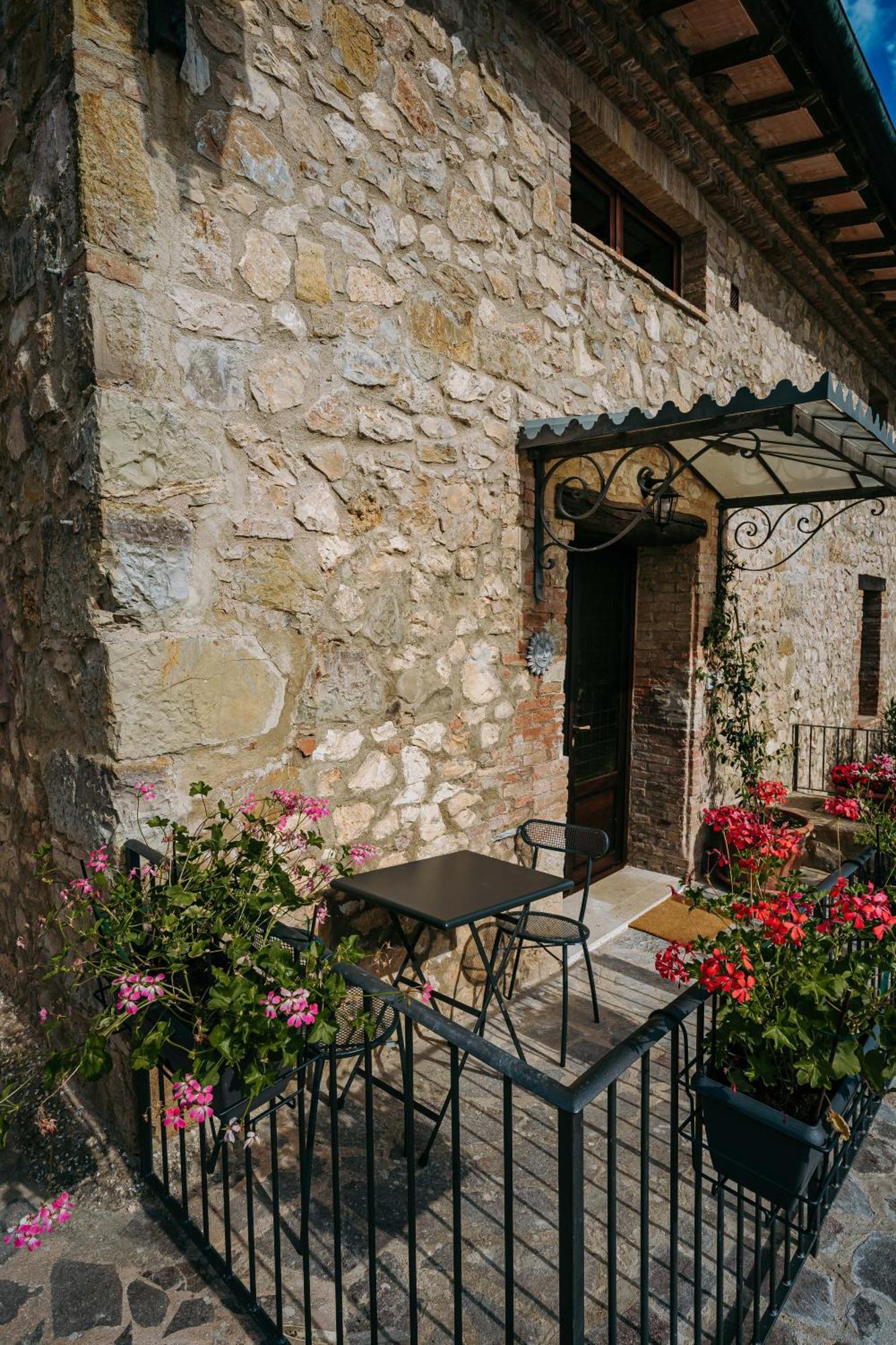 Гостевой дом Borgo Il Poggiaccio Residenza D'Epoca Совичилле Экстерьер фото