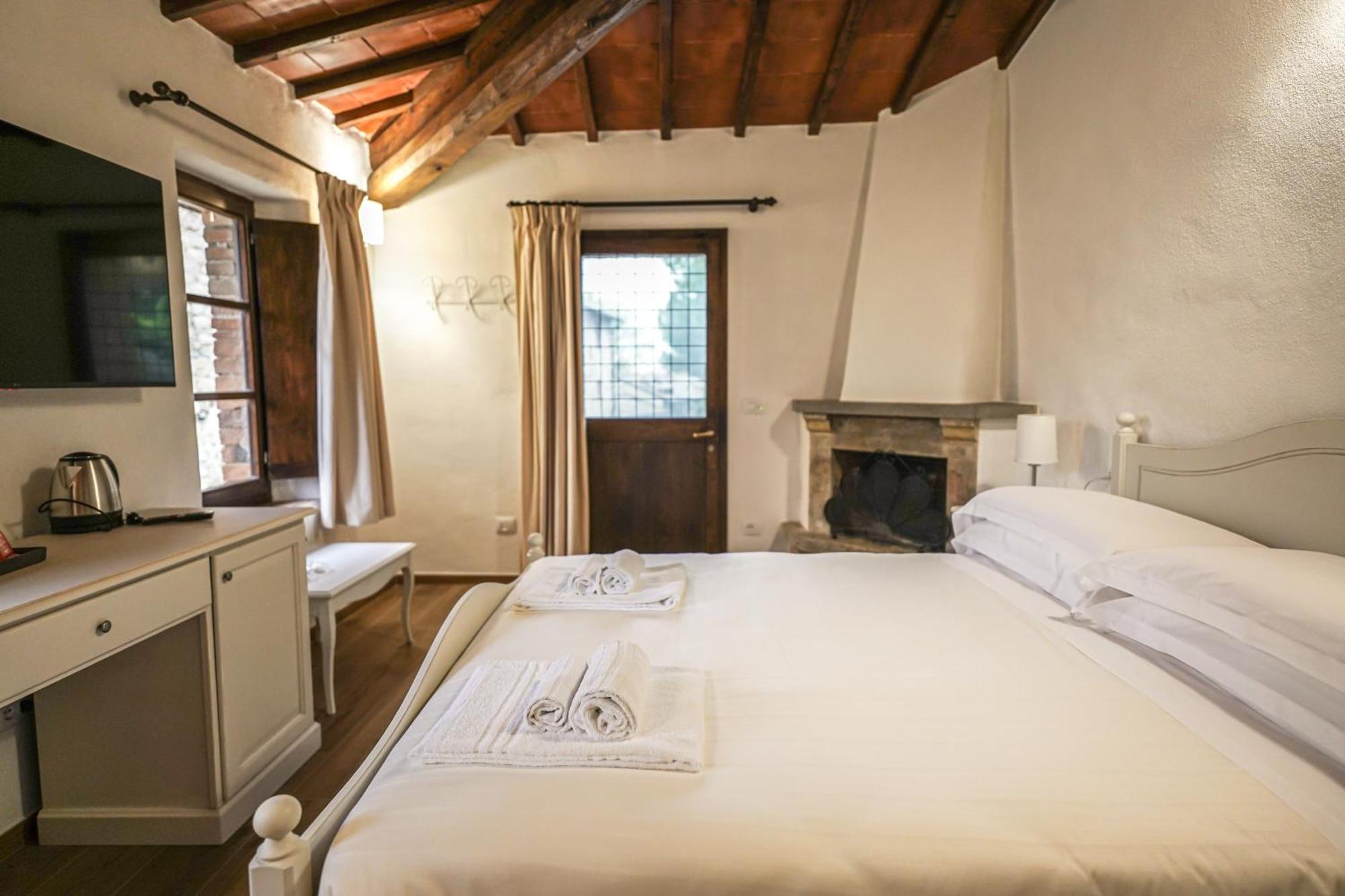 Гостевой дом Borgo Il Poggiaccio Residenza D'Epoca Совичилле Экстерьер фото